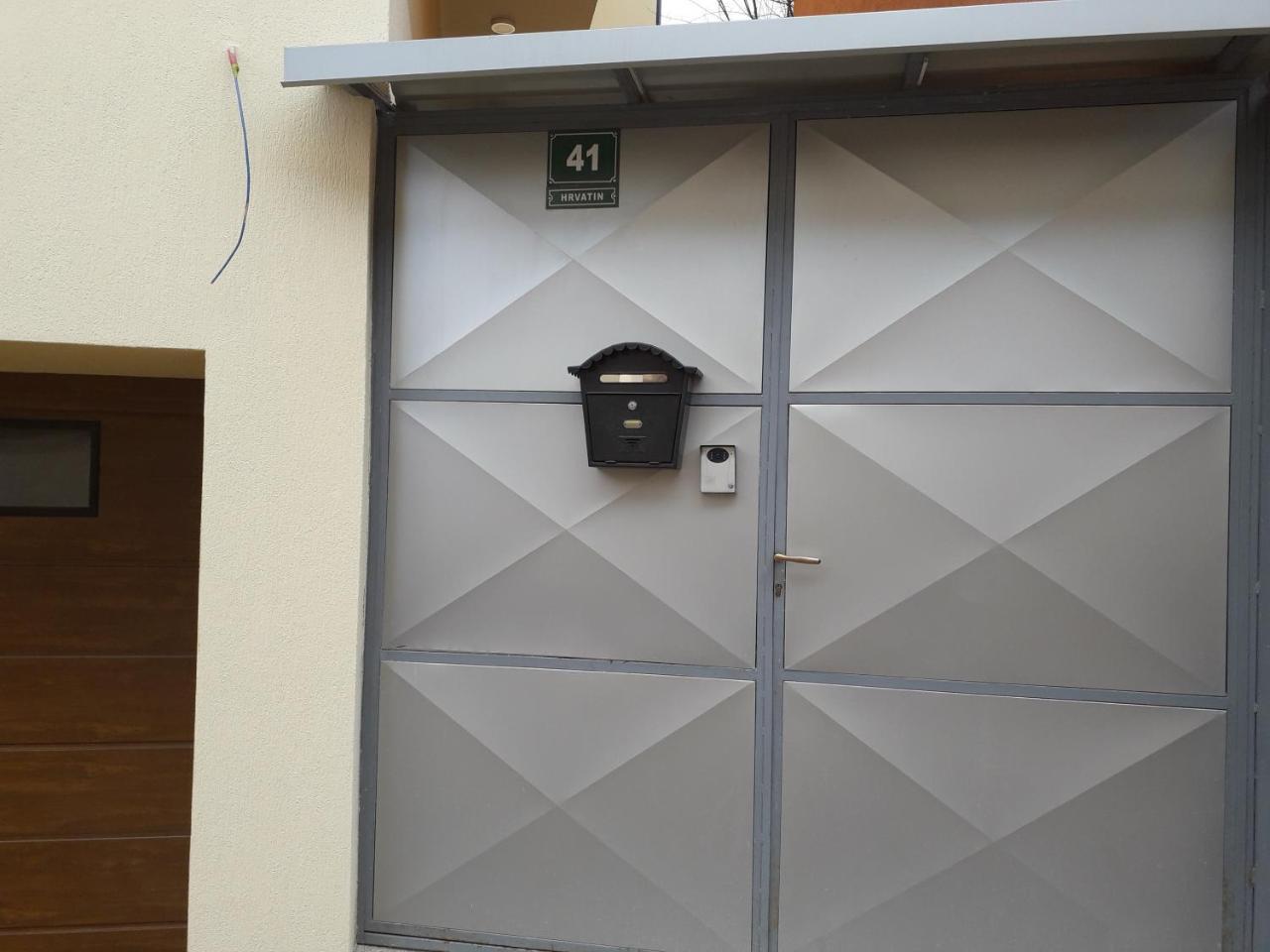 Mahala Apartments - Free Garage Sarajevo Ngoại thất bức ảnh